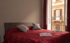 Pacini Deluxe Apartment